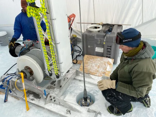 古冰芯揭示驱动气候变化的其他因素(图4)