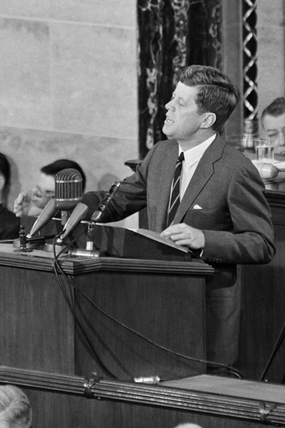 美国迎来250周年之际，月球再次检验我们的雄心(图2)