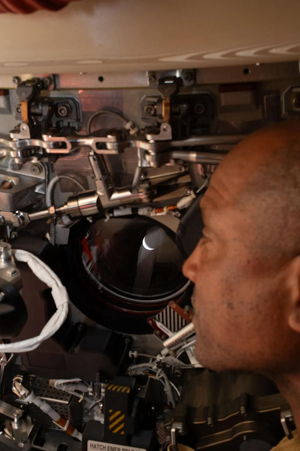 最棒的免费广告 亲眼看见Nutella罐在阿提米斯二号航天器中漂浮(图8)