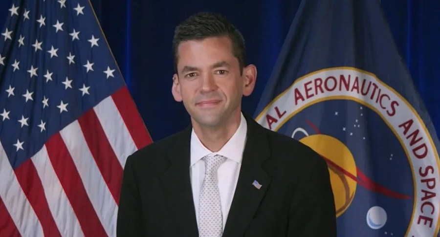 NASA局长展望月球基地和火星任务的阿波罗二号后续计划