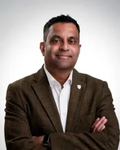 P与Q专访达勒姆德坎恩·费尔南德斯：为何管理者必须像工程师一样思考(图2)