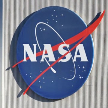1吨流星穿越德克萨斯并击中民居