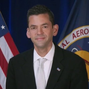 NASA局长展望月球基地和火星任务的阿波罗二号后续计划